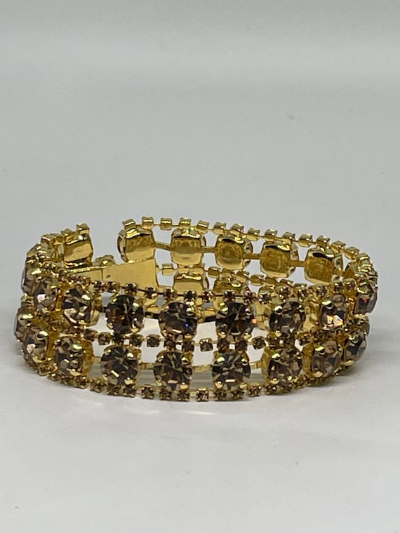 Gorgeous vintage goldtone sparkly bracelet