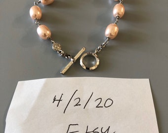 Beautiful Vintage Faux Pearl Monet Signed Bracelet