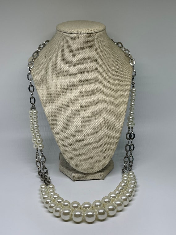 Vintage gorgeous faux pearl necklace