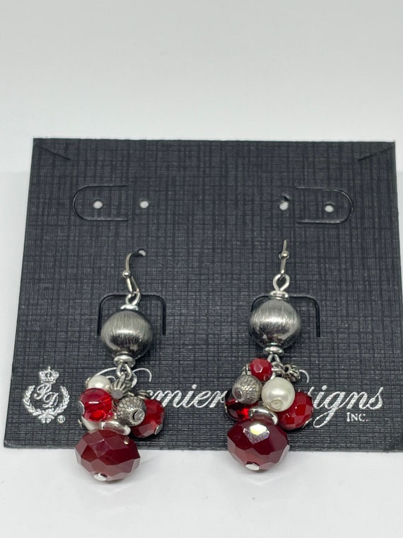 Vintage Premier Designs dangle pierced earrings