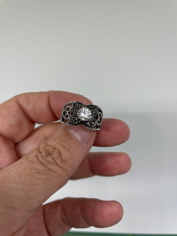Gorgeous rhinestone Silvertone ring see desc - image 4