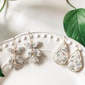 Polymer clay earrings | Clay earrings | Floral earrings | Spring earrings | Handmade | Lightweight | Gold plated | Dangle earrings
