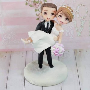 Wedding cake topper bride and groom, bride and groom figurine, wedding keepsake, cute wedding cake topper, wedding cake topper by Brunella