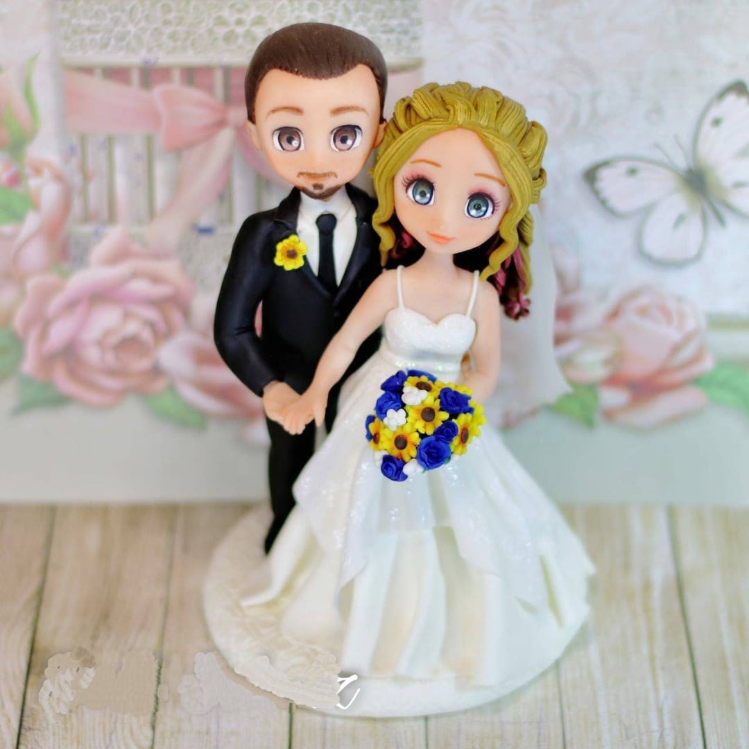 Bride and Groom Figurine, Fully Personalized Wedding Cake Topper ...