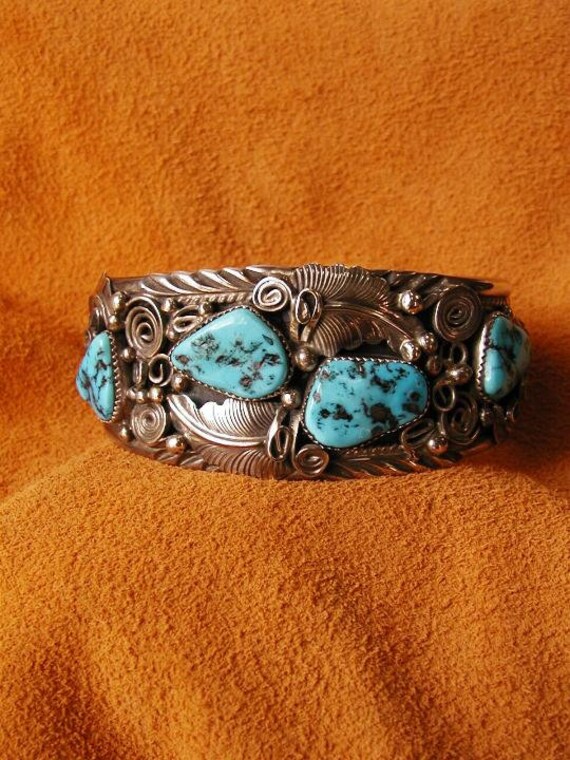 Dorothy Secatero Vintage Native American Navajo 14 Kingman Turquoise Sterling Silver Bracelet Dorothy Secatero Vintage Native American Navajo 14 Kingman Turquoise Sterling Silver Bracelet