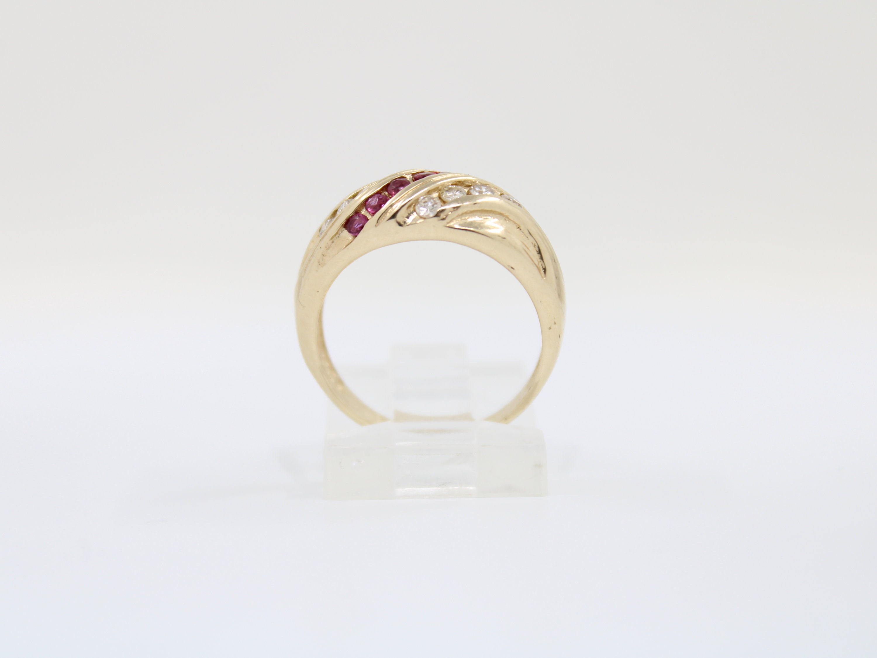 14K Yellow Gold Ruby and Diamond Band Ring, Size 6 - Etsy