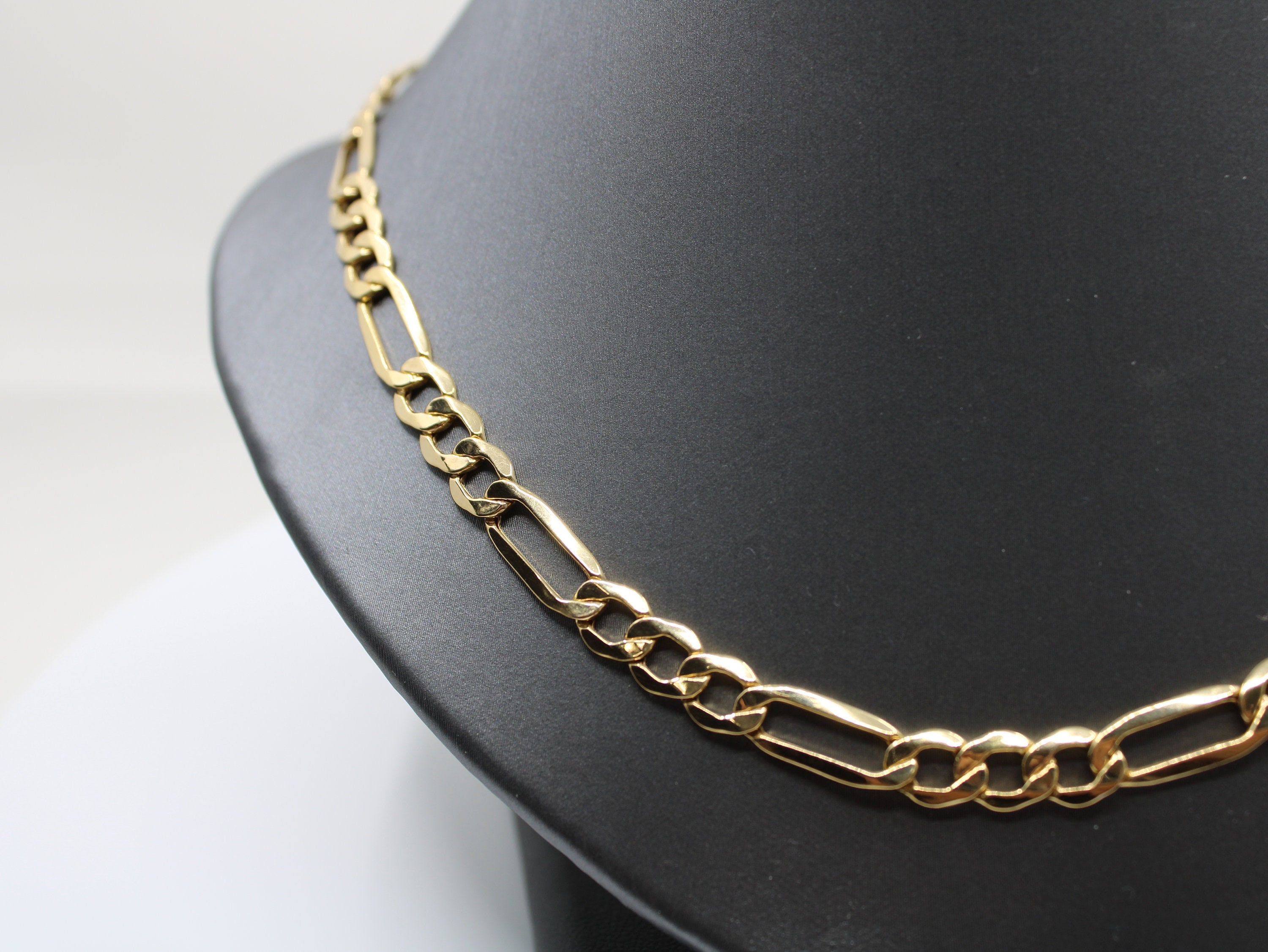 14K Yellow Gold 6mm Figaro Chain Necklace 26 Thick - Etsy