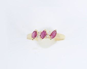 14K Gelbgold Marquise Rubin Diamant Ring: Stapelbares minimalistisches Band