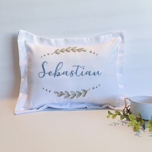 Pillow baby, embroidered pillow, monogram pillow, pillow baby room, new parents gift, custom pillow, unique baby gift, baby name pillow