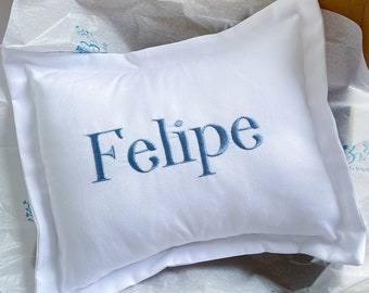 Pillow baby, embroidered pillow, monogram pillow, new parents gift, pillow cover, custom pillow, unique baby gift, baby name pillow