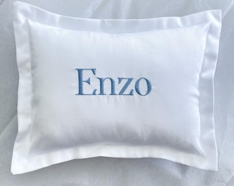 Pillow baby, embroidered pillow, monogram pillow, new parents gift, pillow cover, custom pillow, unique baby gift, baby name pillow