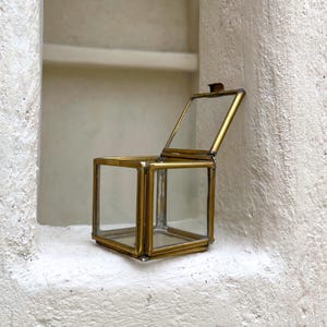 Mini sieradendoosje van messing en glas | Op vintage geïnspireerde aandenken