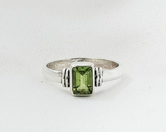 Peridot Ring, 925 Silver Ring, Handmade Ring, Gemstone Ring, Ring for Women, Natural Peridot Gemstone Silver Ring