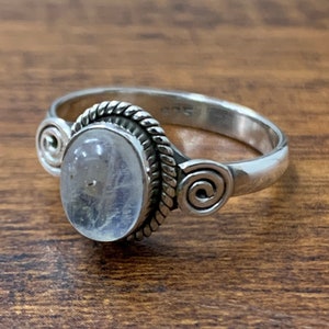 Moonstone Ring, 925 Silver Ring, Handmade Ring, Gemstone Ring, Boho Ring, Gift for her, Ring for Women, Moonstone Jewelry