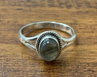 Labradorite Ring, 925 Silver Ring, Handmade Ring, Gemstone Ring, Gift for her, Ring for Women, Labradorite cabochon ring