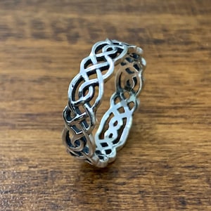 Sterling Silver Celtic Ring, Handmade Ring, 925 Silver Ring, Thumb Band, Celtic Band, Gift for her, Ring for women, Celtic Knot Ring, Celtic