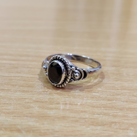Black Onyx Natural Gemstone 925 Sterling Solid Silver Marquise Cabochon  Handmade Ring at Rs 360/piece | स्टेरिंग सिल्वर रिंग in Jaipur | ID:  23497792973