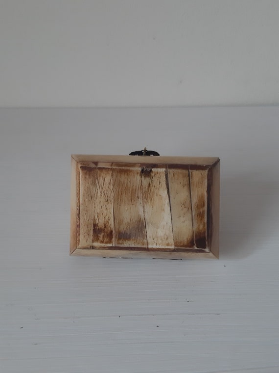 Mini coffret / boîte bijou artisanales en os de chameau sculptées