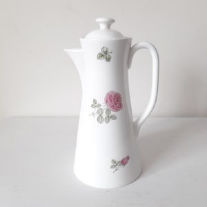 Vintage Weiß mit Rose Blumen Design Kaffee/Tee Kanne Keramik mit Griff Wohnkultur Küchendeko Gustavberg Porzellan Schweden Circa 1990&#39;s