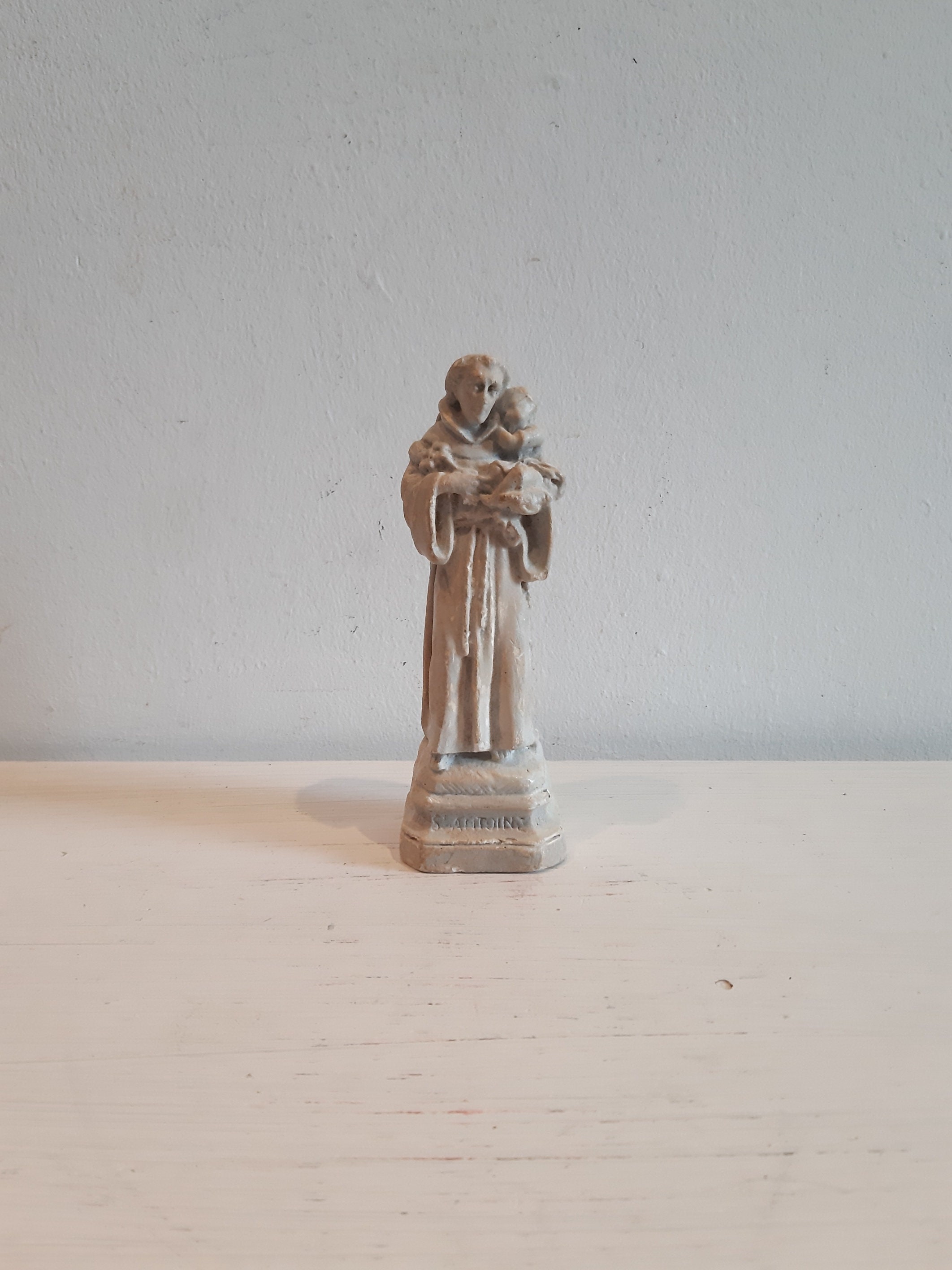 Vintage Français Religieux Saint Antoine de Padoue Plâtre et Figurine Peinte Art Ornement Décoration