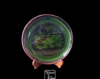 Plato vintage de barro, cerámica mexicana de Patamban, Michoacán. Diseño de peces, arte popular mexicano, hecho para Fromancais. Plato decorativo, circa 1980.