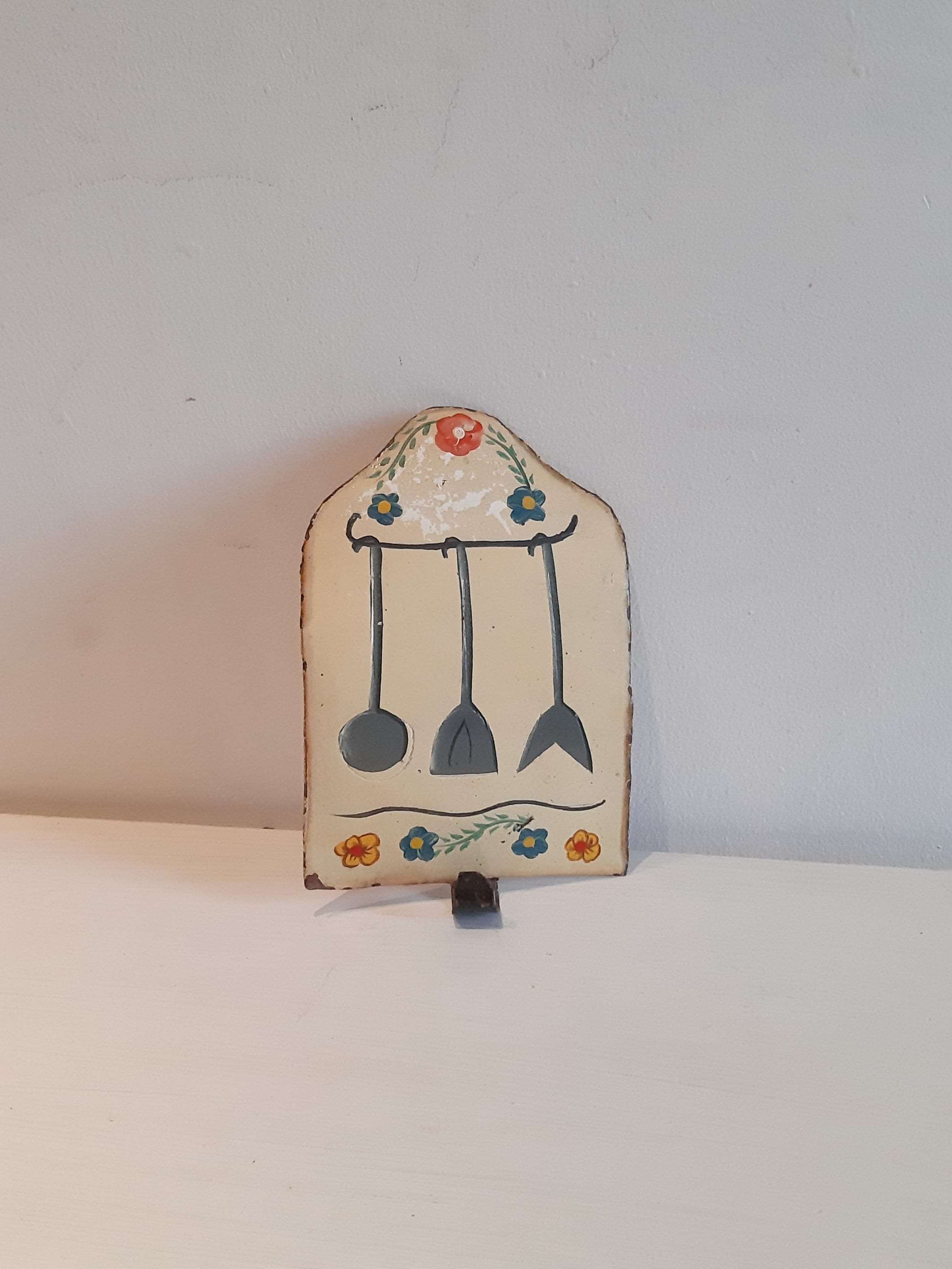 Vintage Émail Cuisine Crochet Featuring Folk Art Decor One Hook Ladder en Émail Cintre Décor Ferme C