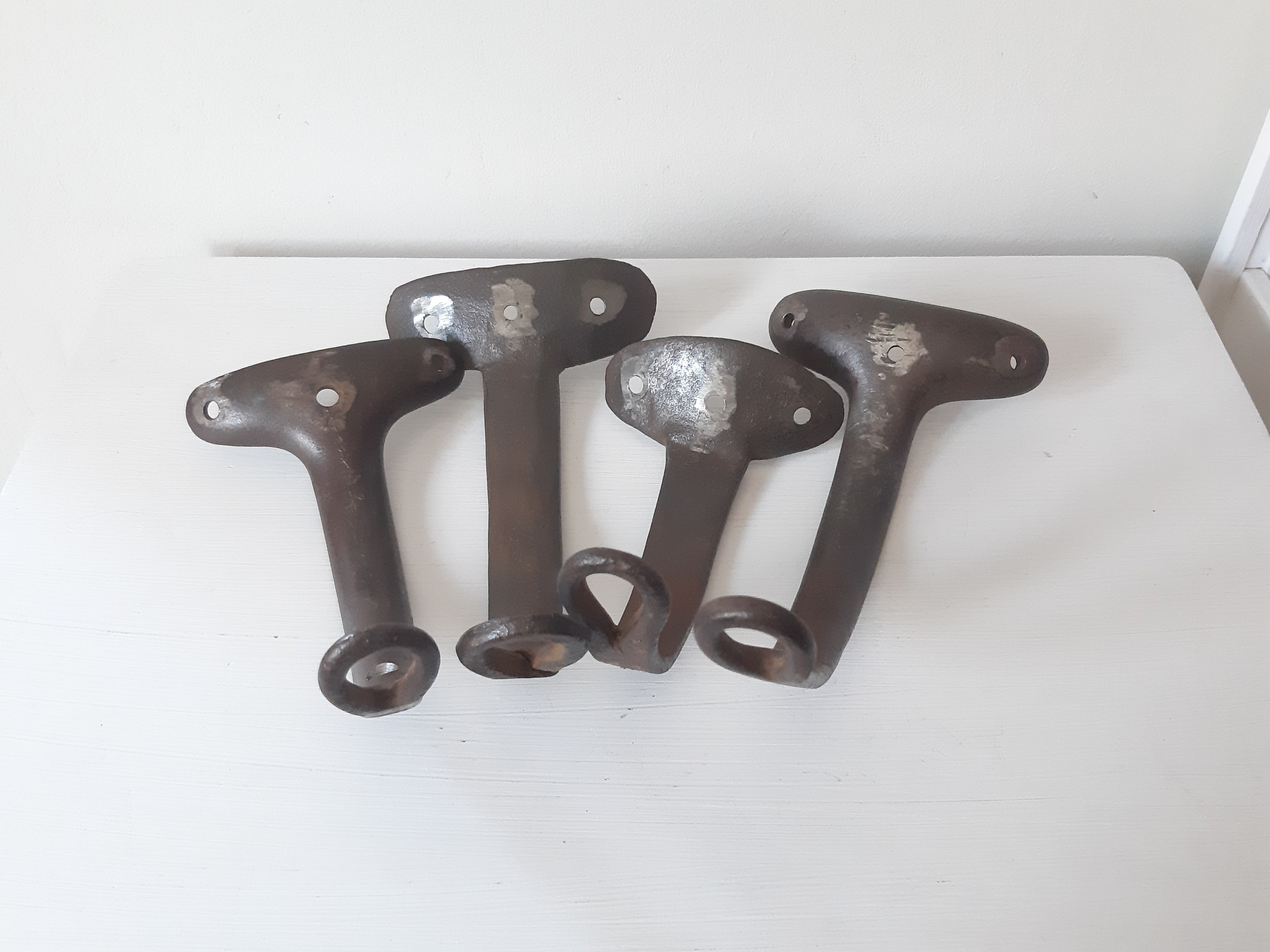 Vintage Quatre Cintres de Français en Fonte Fabriqués avec Vieilles Poignées Poêle Crochet Loft Indu