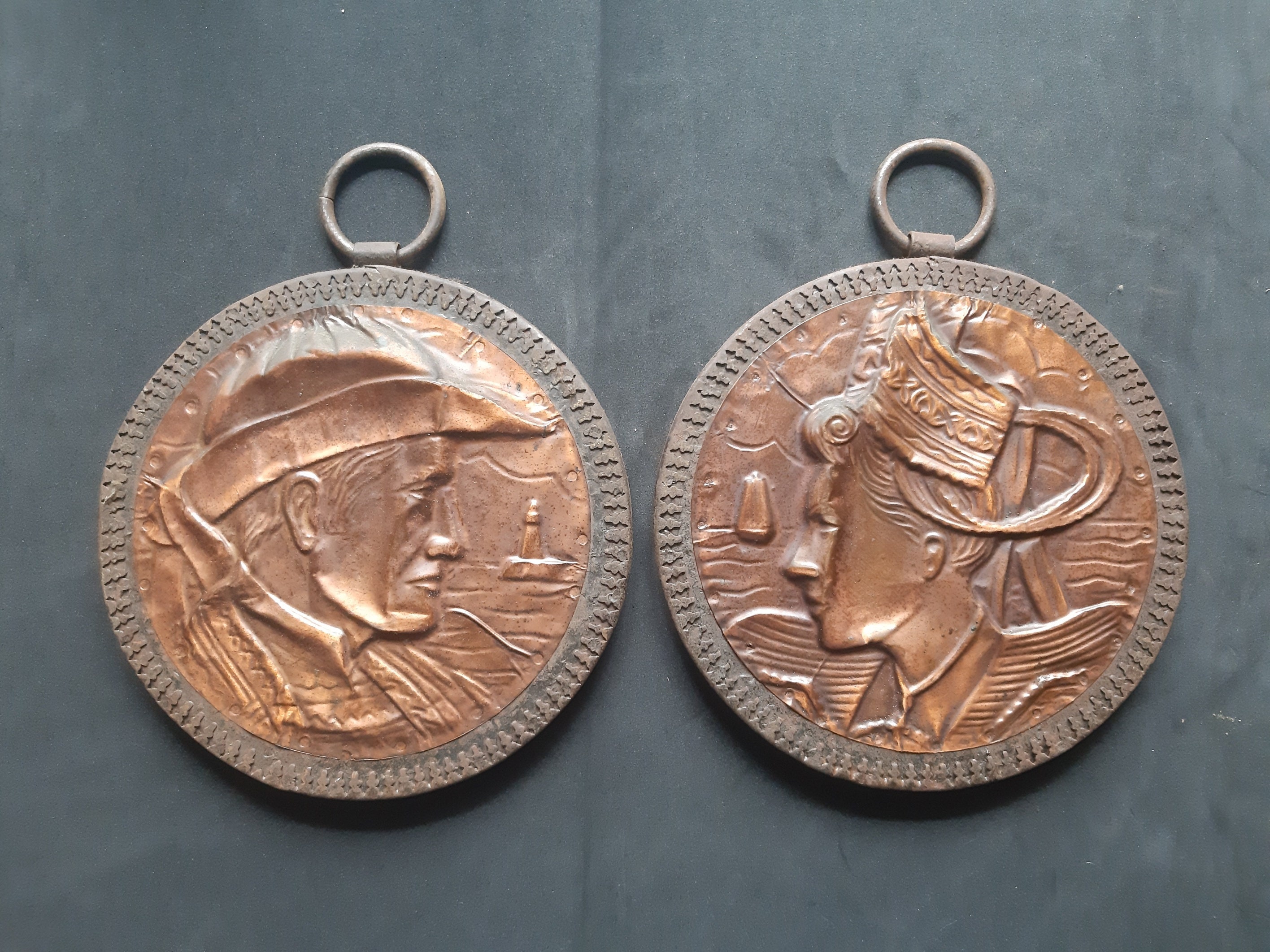 Vintage Français Brittany Copper Wall Hanging Man & Woman Traditional Dress Costume Relief Decor Sup