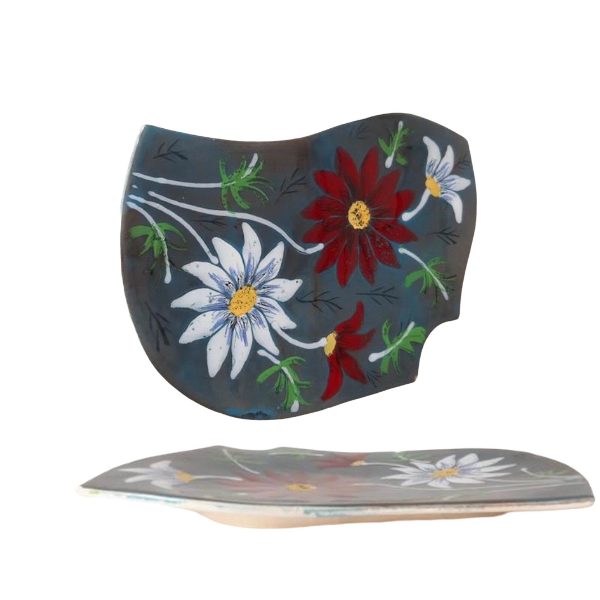 Plateau en Céramique Vintage Inhabituelle et Forme Originale avec Un Peu de Peinture à La Main Plate
