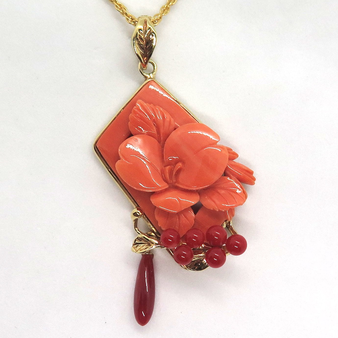 K18 天然赤珊瑚ネックレス K18YG 天然 血赤珊瑚 ネックレス ペンダント