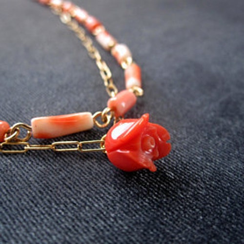 Vintage Rote Perlen Ohrringe Für Frauen – C-förmige Tropfen-Ohrstecker Mit Korallenlook