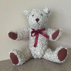1994 Mary Meyer Teddy Bear Vintage Teddy bear Plushie toy Soft Stuffed Brown bear Moveable Jointed arms and legs Humpback Curly fur Felt paw