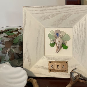Sea glass art Seashell bouquet Beachcomber Ocean sea glass Shabby frame Coastal chic Beach glass decor Seaside decor Beach lover gift