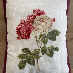 Roses Cross Stitch pillow White and red roses bouquet Hand stitched pillow Cross stitched Farmhouse Cottagecore decor Stitchery