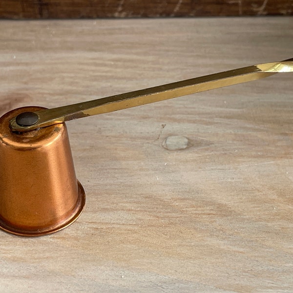 Copper Candle snuffer Twisted handle snuffer Long handle Candle accessory Dining candle flame extinguisher Copper and brass wick snuffer