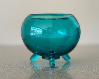 L. E. Smith Simplicity Florette Vase Peacock Blue glass vase Turquoise Round Bowl vase 1960s Mid Century Modern MCM Three footed vase #5250