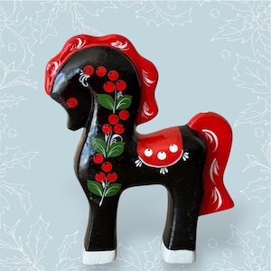 Vintage Russian Khokhloma horse Folk art horse Lacquered Wood Horse Russian Horse Hand Carved Hand Painted Vintage Russian horse figurine
