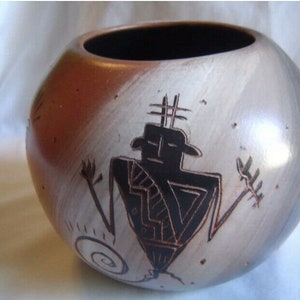 Cedar Mesa Native America Southwestern pottery. Vase, bowl kokopelli and hieroglyphic images.