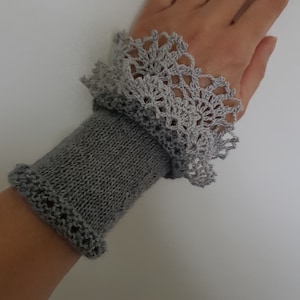 Wrist warmers crocheted wristlets arm warmers cuffs crocheted cuff bracelet pulse warmers gray lace wrist warmers for romantic gift women