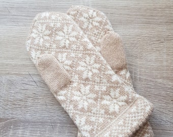 Wool mittens women snowflake mittens felted hand knitted alpaca mittens beige mittens winter very soft mittens for gift for woman