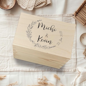 Hochzeitsgeschenk Erinnerungskiste  personalisiert mit Namen und Datum Hochzeitsgeschenke Erinnerungskiste Geschenk Hochzeit Erinnerungsbox