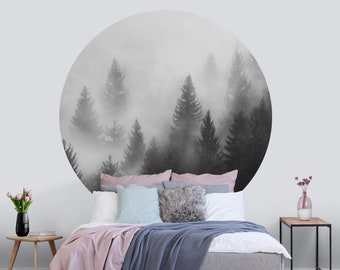 Papier peint rond auto-adhésif - forêt de conifères dans le brouillard Noir et blanc | Papier peint rond Chambre Salon Mural