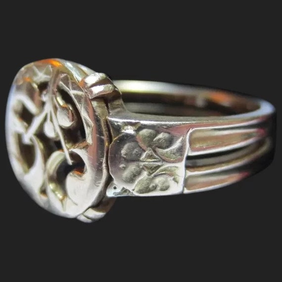 French 18K Gold Antique Ring Art Nouveau Mistleto… - image 1