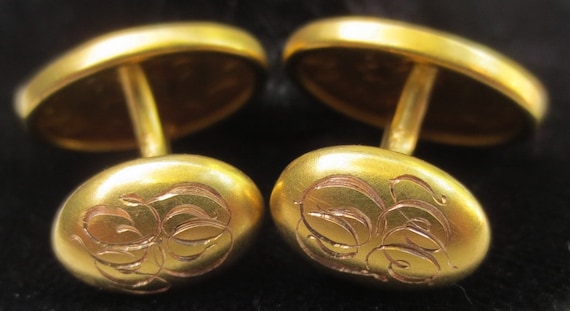 Fine Victorian 14K Gold Antique Sapphire Cufflinks - image 9