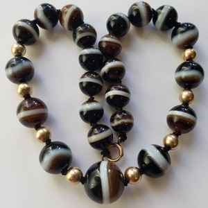 Elegant Victorian Bullseye Scottish Banded Agate 14k Gold Bead Necklace image 8