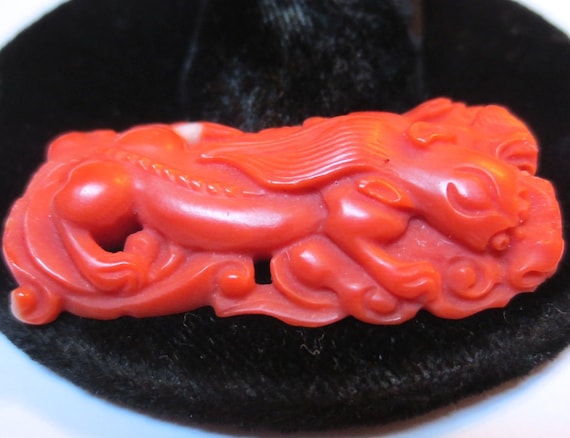 Fabulous Carved Coral Chinese Dragon Foo Dog Pend… - image 5