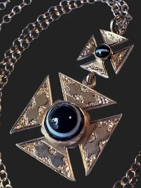 Victorian Pinchbeck Gold Gilt Bullseye Banded Agate Antique Cross Pendant Necklace