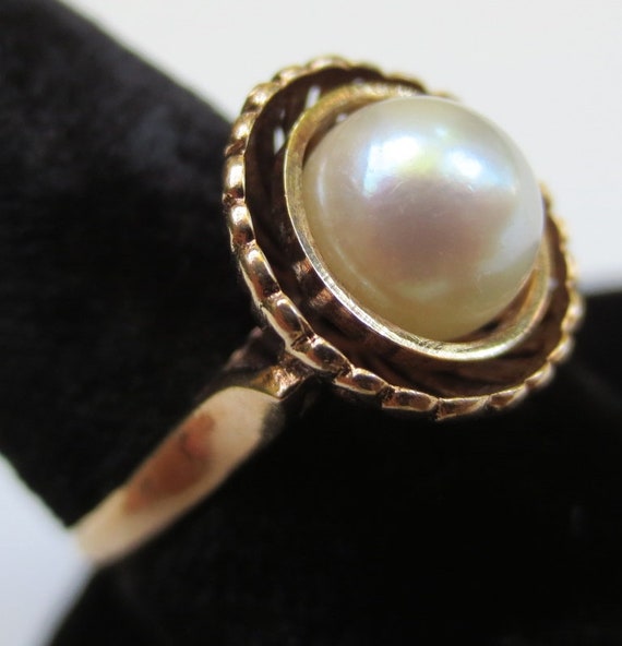 Classic Mid Century 14K Gold Pearl Cocktail Ring - image 8