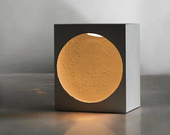 Veilleuse lune / béton / lampe à poser / design / chambre / chevet / lampe lune