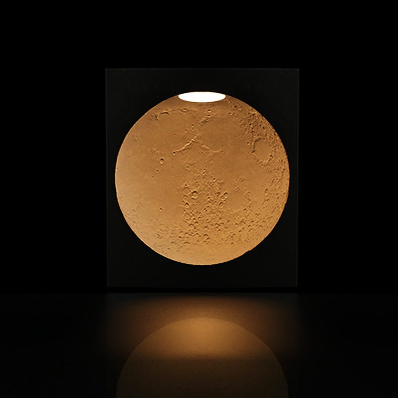 Veilleuse lune / béton / lampe à poser / design / chambre / chevet / lampe lune image 3